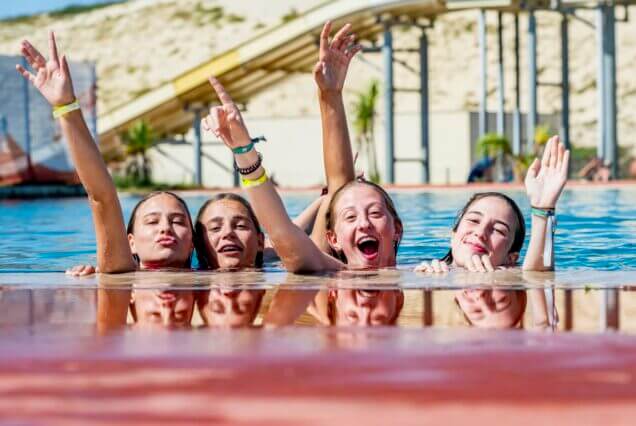 juniorcamp-messanges zwemmen